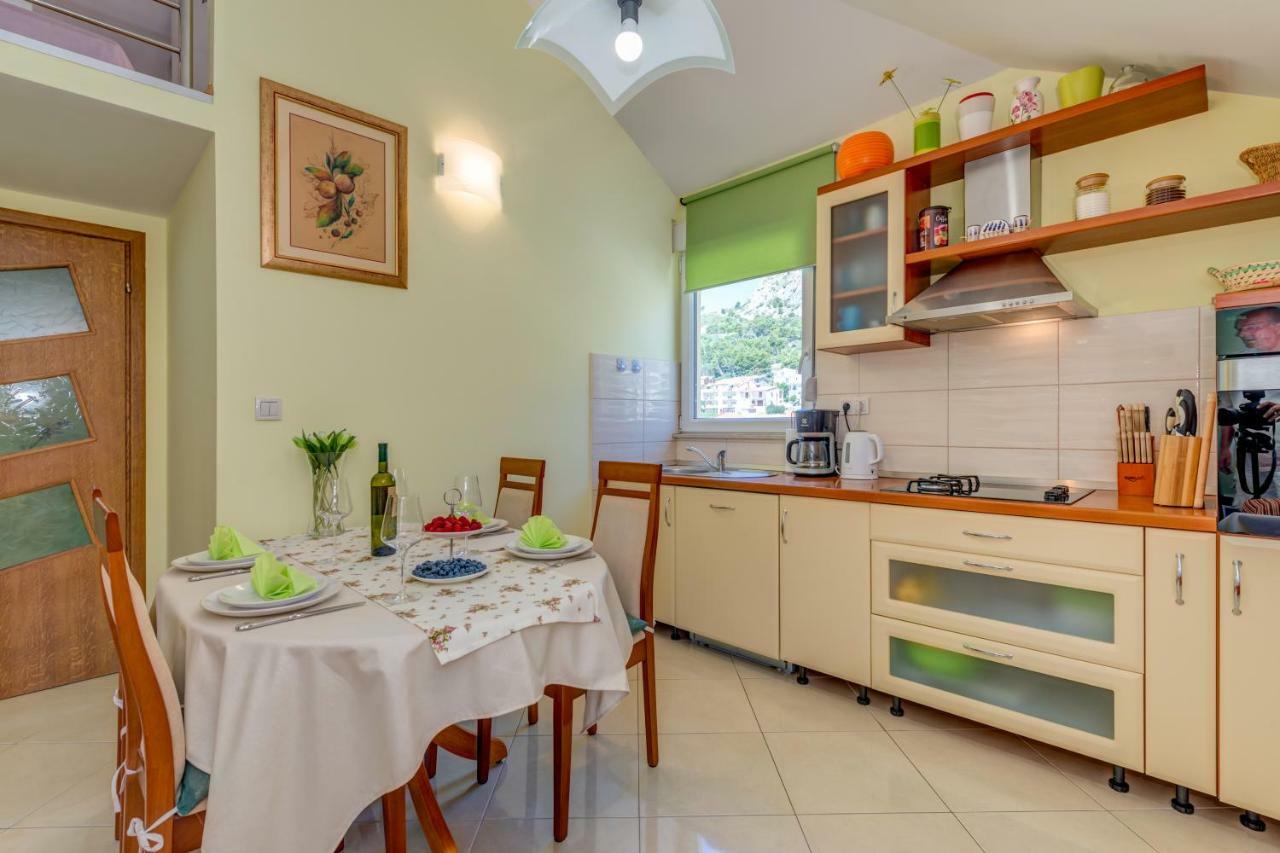 Natali Apartment Omis Exterior photo